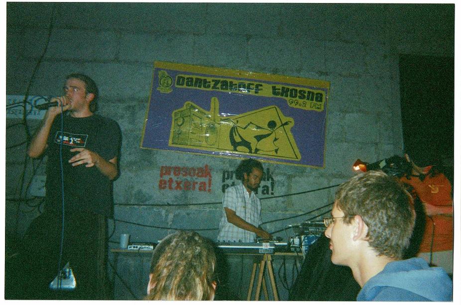 Molo Txosna 2006 - Pirats SS.jpg